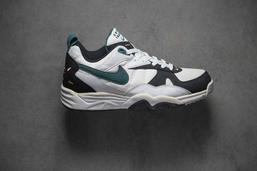 Nike air sale edge 2